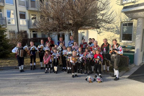 aldrans-gruppenfoto2D94AECA-60C4-2E77-4E95-22C58164CA91.jpg