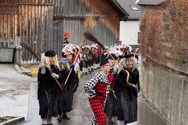nachtumzug-01A75E6B05-A57F-5246-E1CC-95C5E080AE75.jpg