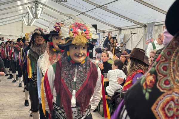 nachtumzug-15C4AA234E-7155-ACFF-4CE9-BB90F954AF4D.jpg